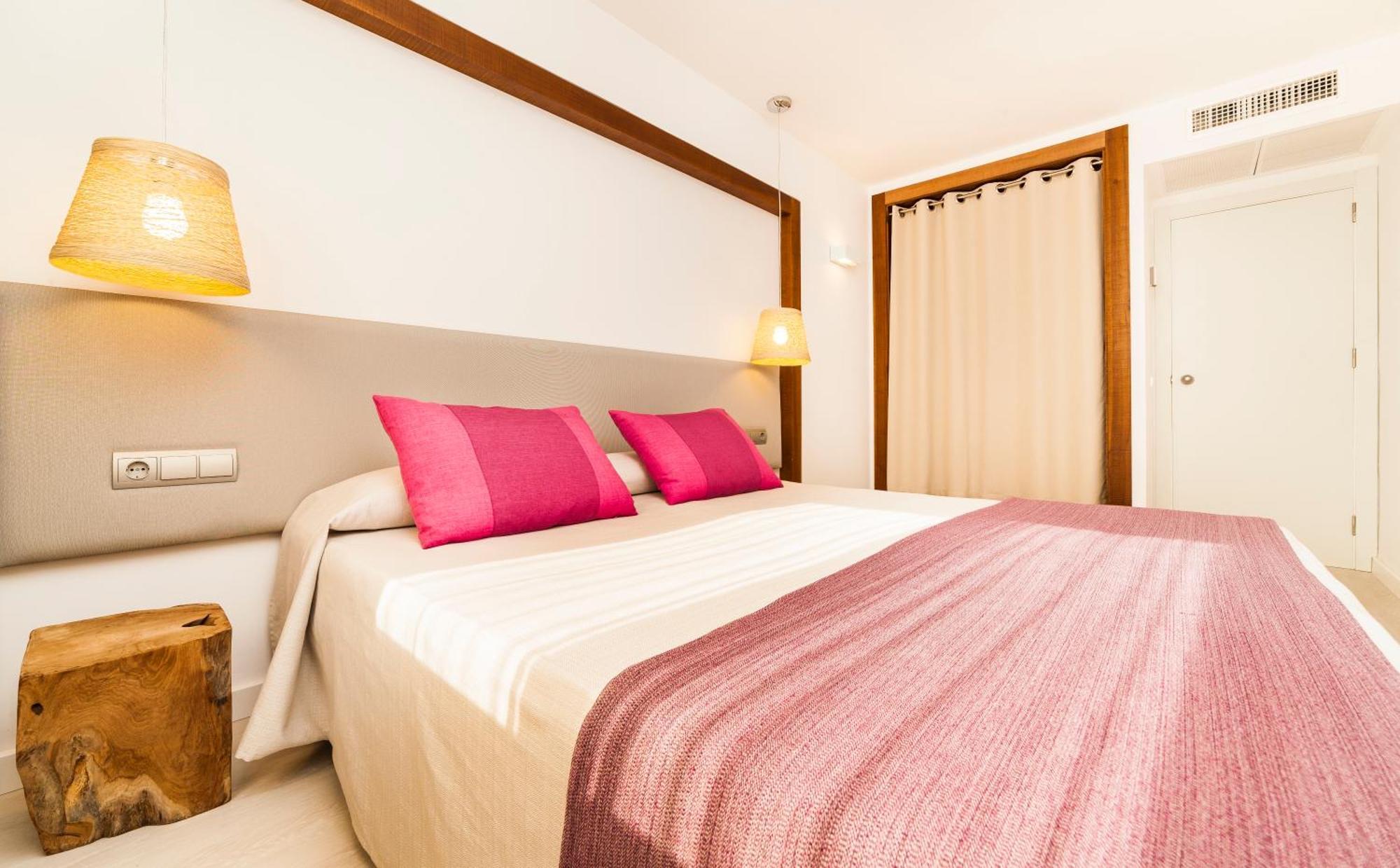 Insotel Club Tarida Playa San José Oda fotoğraf